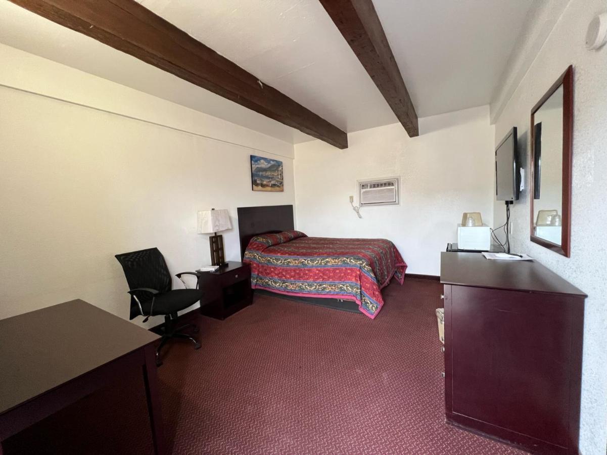 Budget Inn & Suites Freer 외부 사진